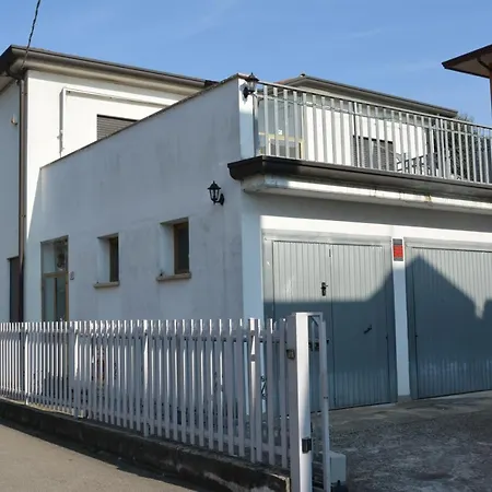 Guest house Maxrooms *