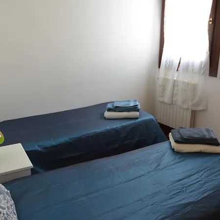 Maxrooms Guest house *